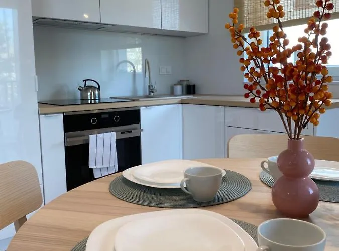 Metro Szwedzka Apple * Warsaw